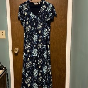 Croft & Barrow blue floral shirt sleeved dress size 14